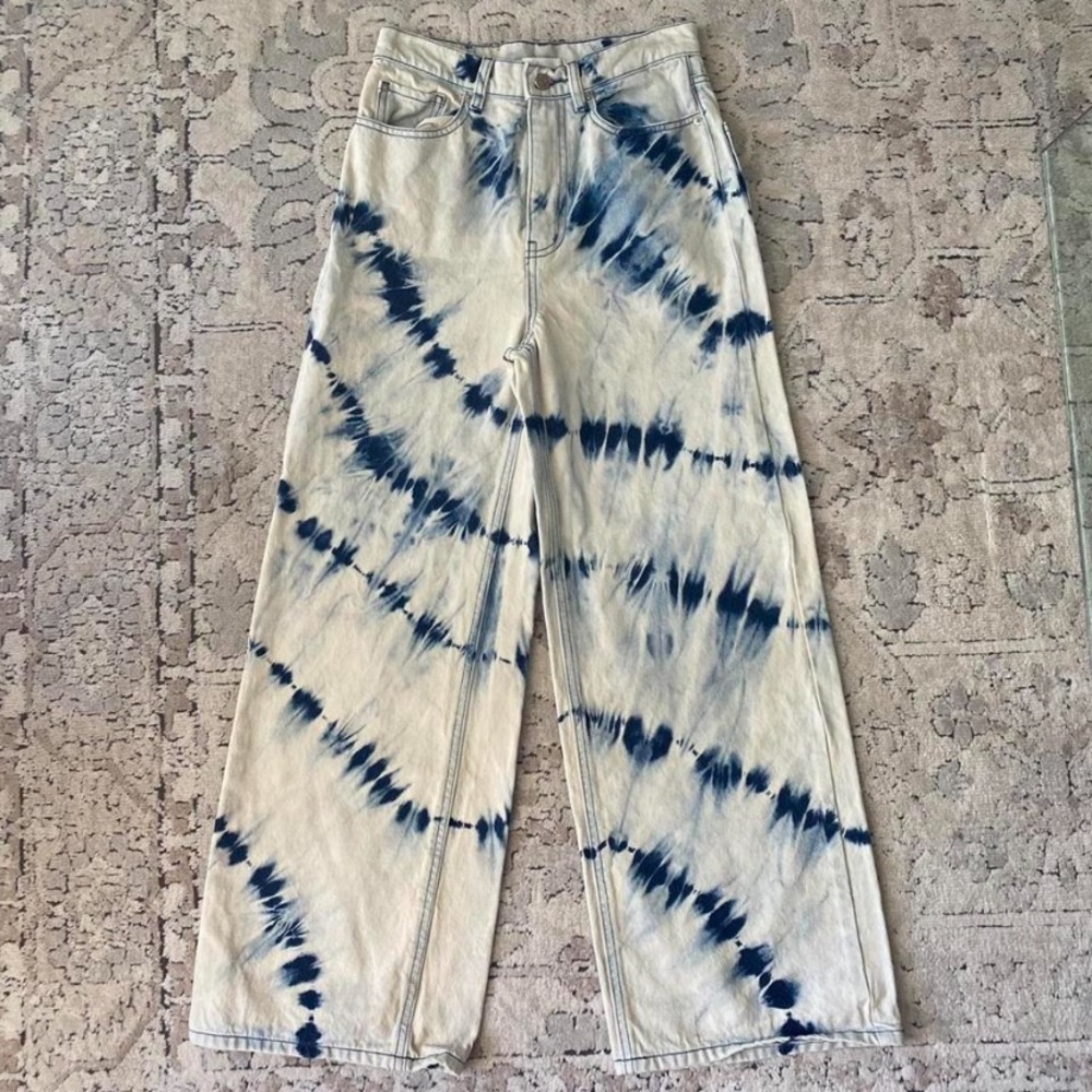 BDG Bleached High and Wide Jeans size 27